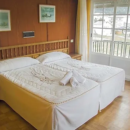 Hotel As Areas Ii *